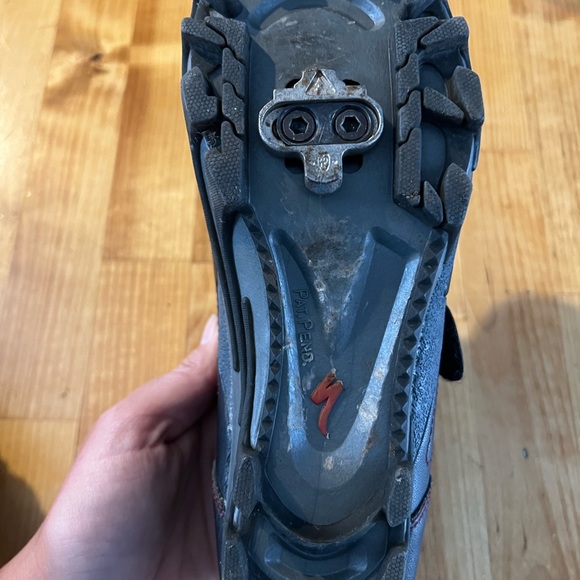 Specialized Biking Shoes with Pedals - Picture 4 of 4